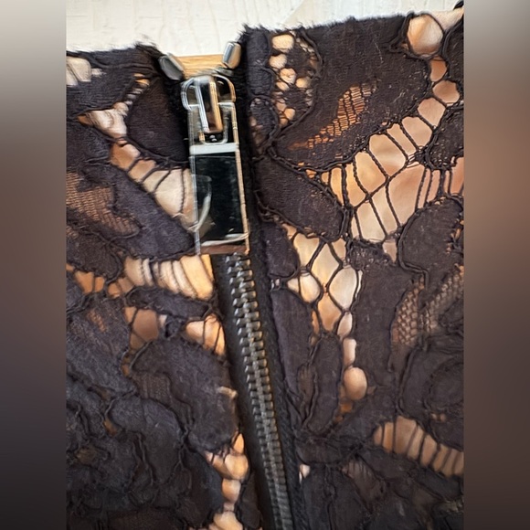 Vince Camuto size 14 black lace nude lined dress 3/4 sleeve zip back - Picture 4 of 9